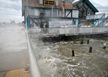 IN PICTURES | Hurricane Helene hits Florida