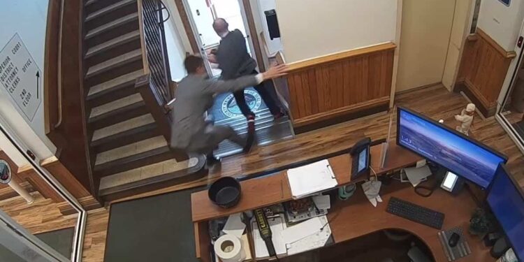 Jurors arrest man who tried to flee courthouse after conviction