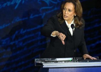 Kamala Harris totally dominates Donald Trump