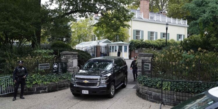 New York Mayor Accused of Corruption; his residence searched