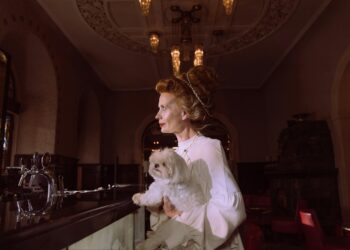 Researchers find people underestimate income of top 1%