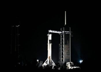 SpaceX Falcon 9 rockets reauthorized for takeoff