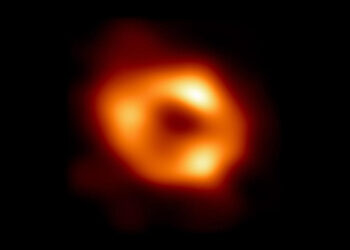 Study finds evidence of origin of supermassive black hole at center of galaxy
