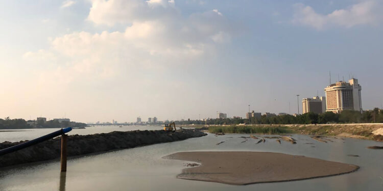 The Iraqi Minister of Water Resources speaks to Al Jazeera Net about solutions to the water crisis economy