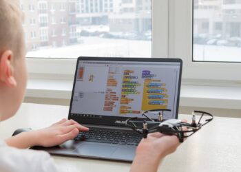 The era of conventional programming is over.. 5 alternative fields of work that provide a profitable income | Technology