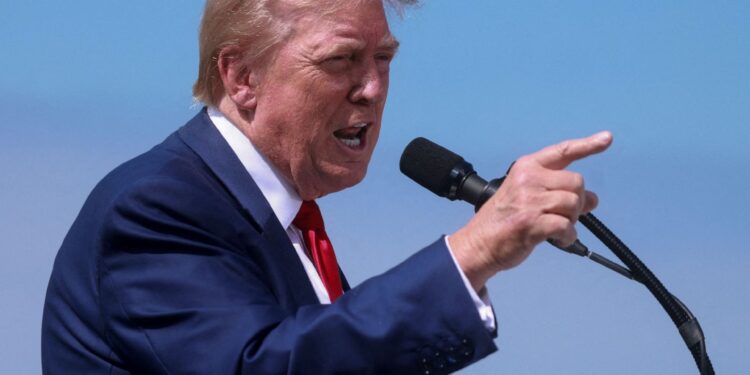 Trump Threatens Massive Tariffs to Protect Dollar | Economy