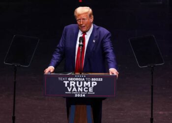Trump says Iran should be threatened with ‘destroying’ if it targets US election candidate