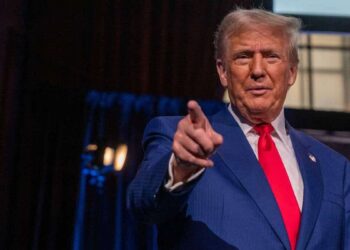 Trump trial judge in Washington sets new schedule for next two months