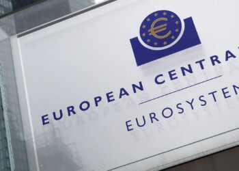 Amid an economic recession…the European Central Bank reduces interest rates economy