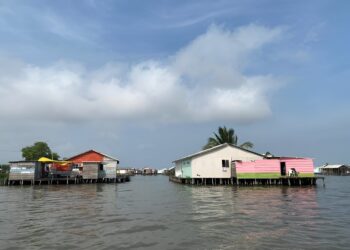 Bacterial contamination and microplastics threaten Colombia’s largest and most productive coastal lagoon