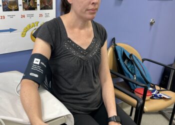 Commonly used arm positions can significantly overestimate blood pressure values, study finds