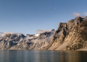 Decade-long research reveals new understanding of the impact of climate change on Arctic soil carbon stores