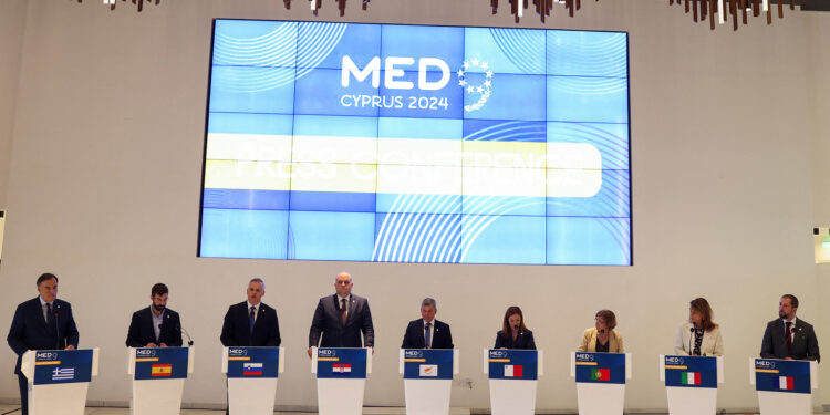 Egypt reduces the goal of relying on renewable energy in 2040 | economy