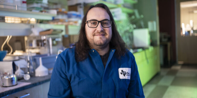 Examination of ‘mirror molecules’ could lead to new drugs