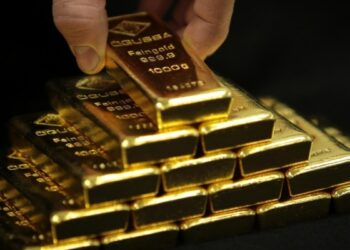 Gold and the dollar stabilize amid expectations of a US interest rate cut economy