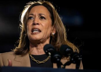 Harris on the cover of “Vogue”, which sees her as “the candidate for our times”