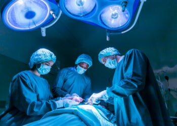 How much do those in the top 10 medical specialties in the world earn? | economy