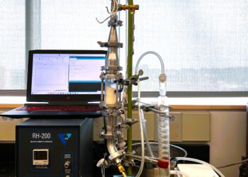 Hypersaline brine produced by fracking has left us in trouble, but a new process could help dry it up
