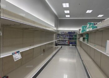 IN PICTURES | Completely empty toilet paper shelves due to the port strike?