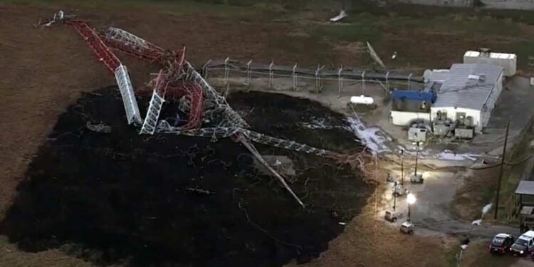 IN PICTURES | Helicopter crashes into transmission tower: 4 people killed including a child in Houston