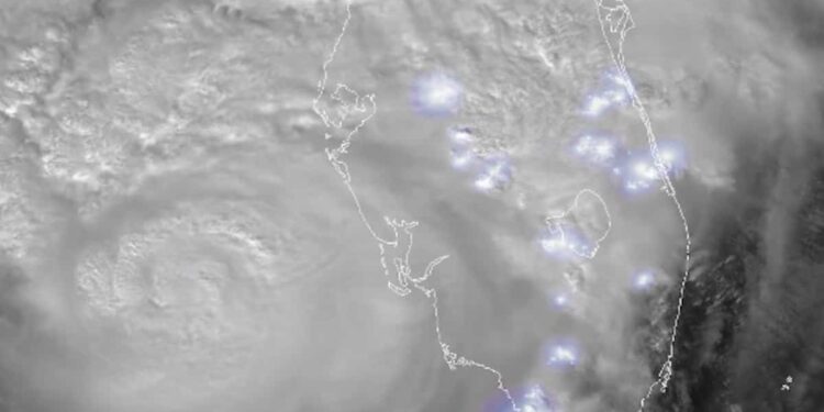 Impressive: See Countless Lightning Strikes Florida Ahead of Hurricane ‘Milton’