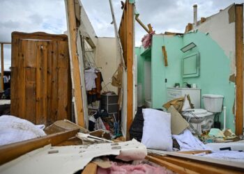 In Florida, hurricanes seen as the price to pay for “living in paradise”
