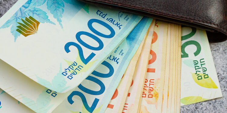 Israel intends to freeze the minimum wage and pensions to finance the war economy