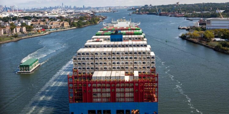 Not just at the port of Montreal: 50,000 longshoremen on strike in the United States