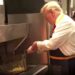 ON VIDEO | Trump in the fryer at McDonald’s in an operation targeting Harris