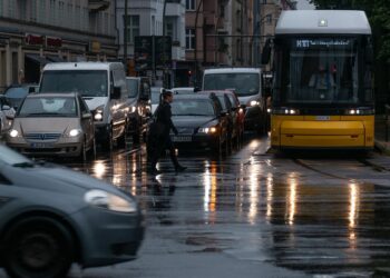 People who regularly experience lighter nights and darker days have higher mortality risk, study suggests