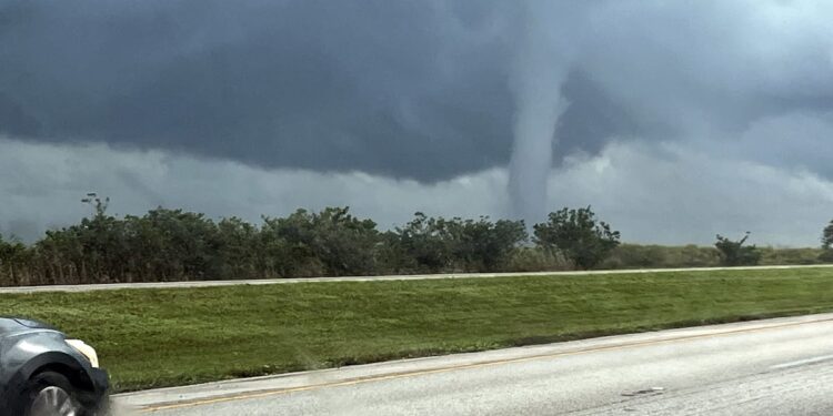 “Record number” of tornadoes in Florida during Hurricane “Milton”: we explain the phenomenon