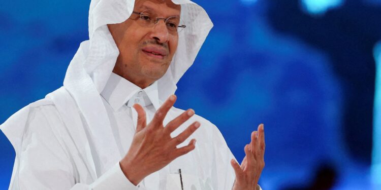 Saudi Arabia warns of oil falling to $50 economy