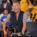 Springsteen sings for Harris and attacks Trump, who wants to be a ‘tyrant’