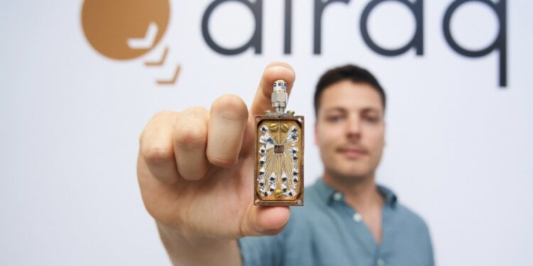 Study explores physical origin of errors in spin qubit processor