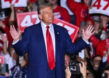 Ten days before the deadline, Trump and Harris return to Michigan