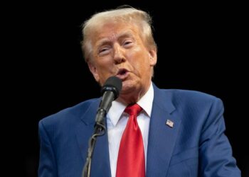 Trump attacks the “enemy within” and accentuates his authoritarian rhetoric