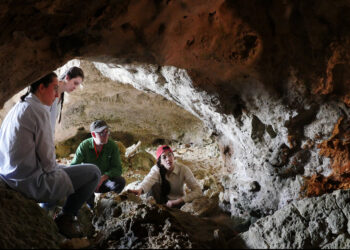 Underwater caves provide clues that could explain the early expansion of Homo sapiens into Mediterranean islands
