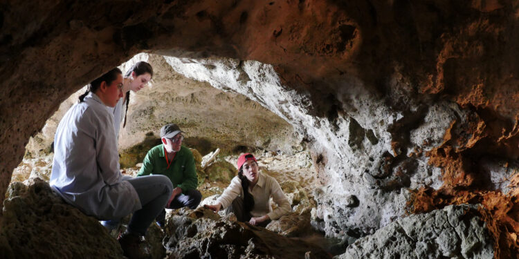 Underwater caves provide clues that could explain the early expansion of Homo sapiens into Mediterranean islands