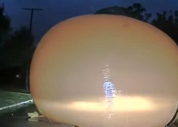 When an inflatable Halloween pumpkin blocks traffic