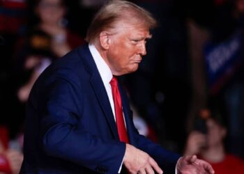 Donald Trump nominates Pete Hoekstra as Canadian ambassador