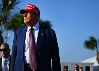 Faced with a hyperactive Trump, apathetic Democrats