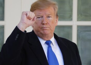 How does a strong dollar with Trump affect the world? | economy