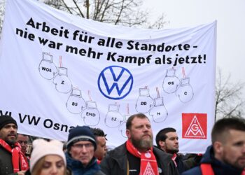 Mercedes intends to cut costs and protests at Volkswagen headquarters | economy