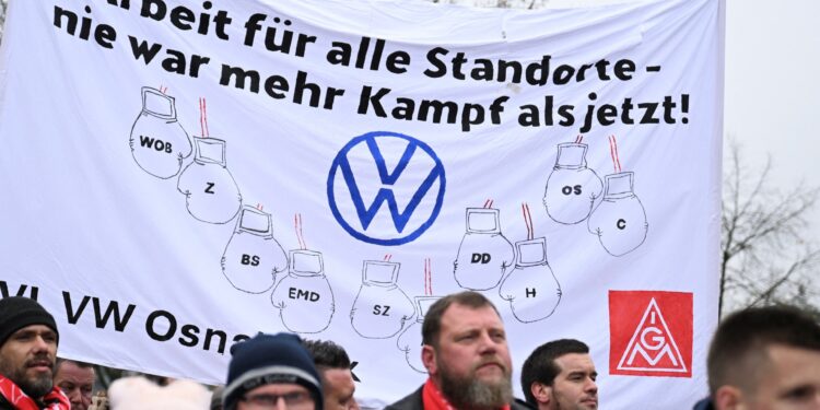 Mercedes intends to cut costs and protests at Volkswagen headquarters | economy
