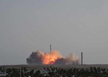 ON VIDEO | SpaceX fails to catch up with its Starship rocket, under Trump’s eyes