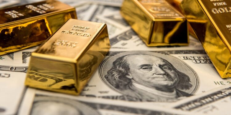 Oil and the dollar rise, and gold falls under pressure from Trump’s tariffs economy