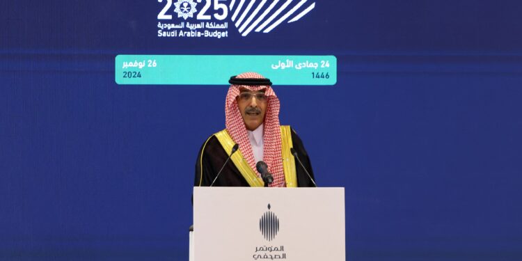 Saudi Arabia approves the 2025 budget with an expected deficit of $27 billion economy