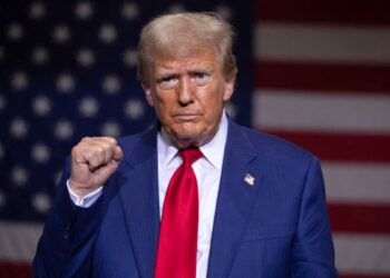 Trump promises a 25% increase in Canadian customs taxes