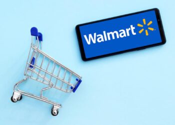 Walmart attracts high-income consumers