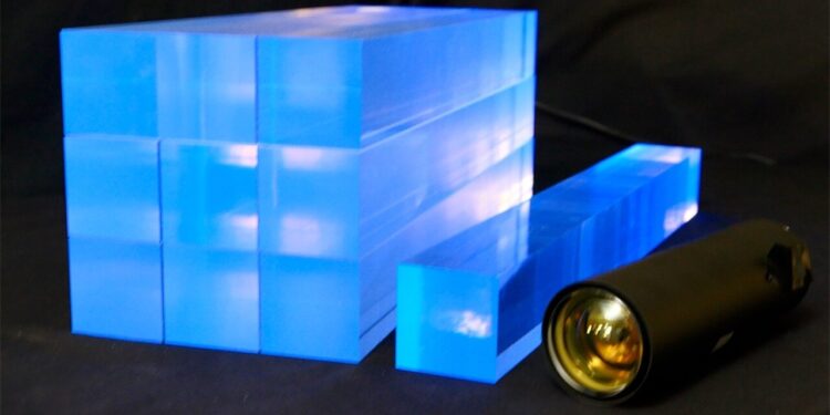 Antineutrino detection strengthened with new plastic scintillator